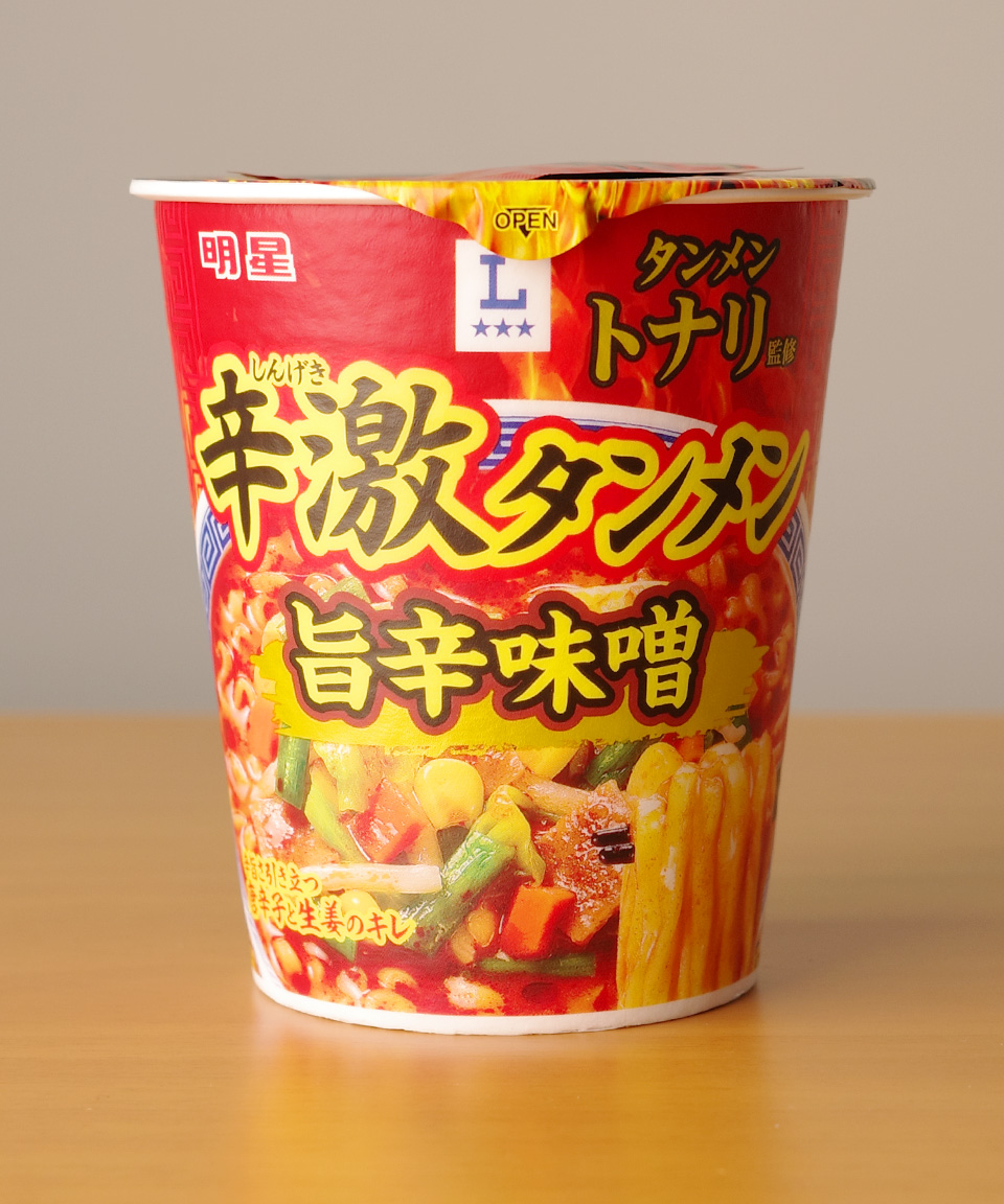 일본 컵라면 로손 신게키 탄멘 매운 미소, 114g, 1개