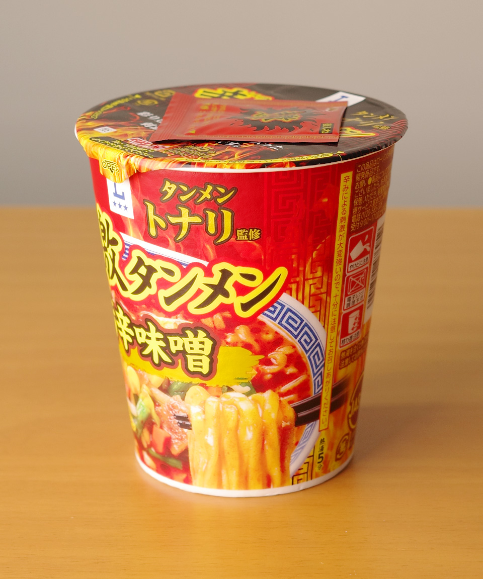 일본 컵라면 로손 신게키 탄멘 매운 미소, 114g, 1개