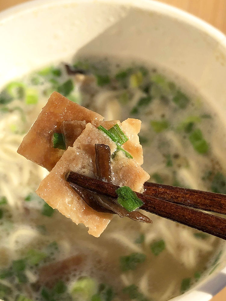 일본 컵라면 세븐일레븐 다루마 하카타 돈코츠, 97g, 1개