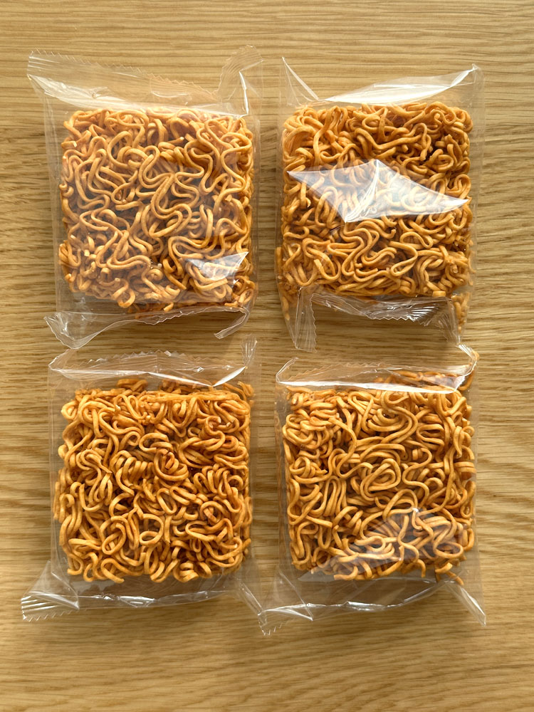 [ 무인양품 ] 김치맛 미니 라면 4개입 / 일본 라면